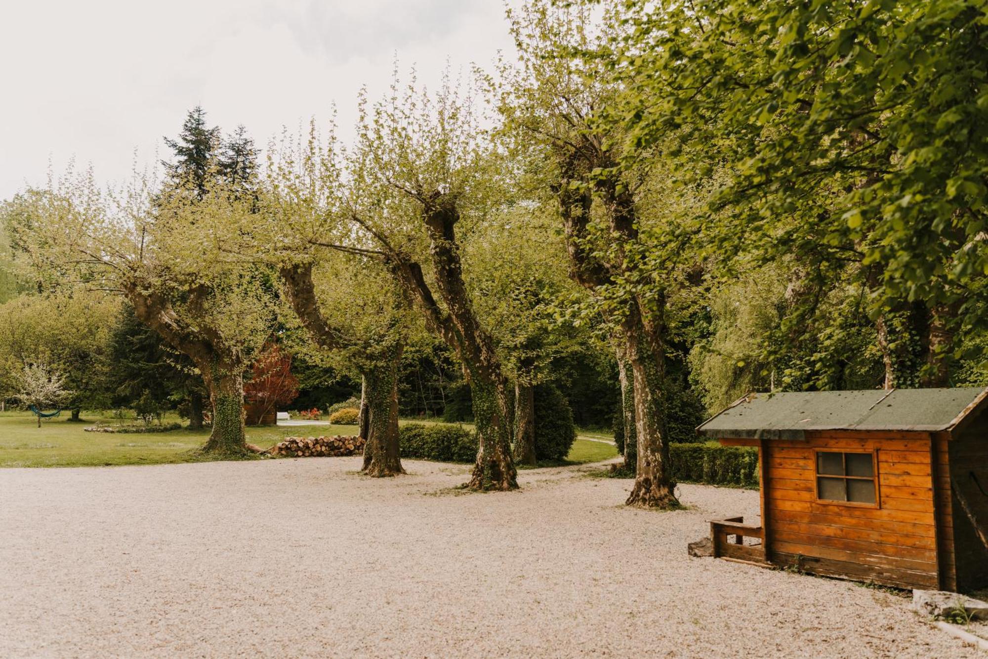 Maison D'Hotes Et Gite De Charme Avec Piscine, La Lhuiseraie Esterno foto
