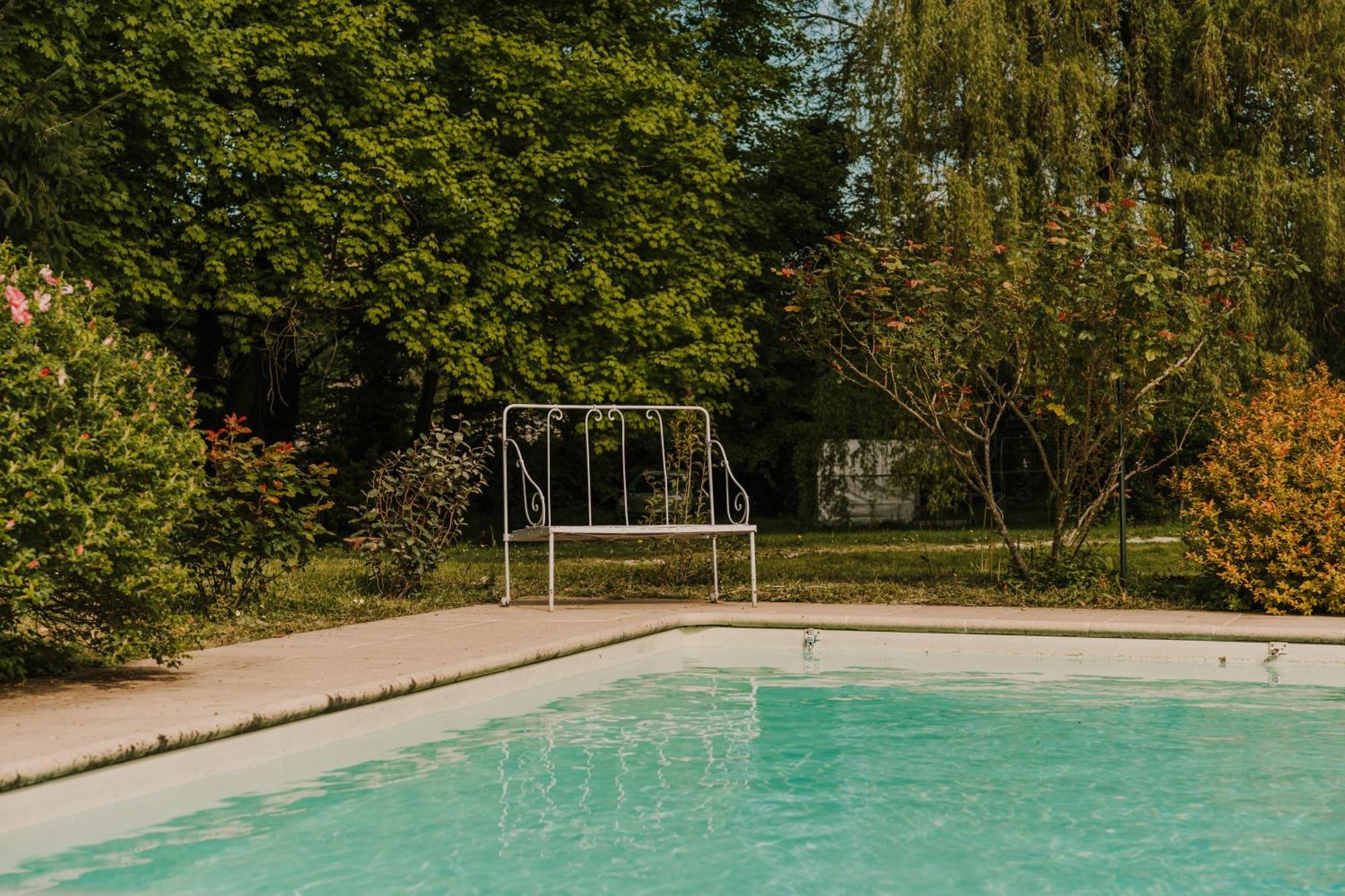 Maison D'Hotes Et Gite De Charme Avec Piscine, La Lhuiseraie Esterno foto